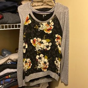 Kut from the Kloth-(size Large) long sleeve raglan blouse